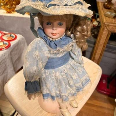 Pretty Dynasty Doll Young Girl NEW cond