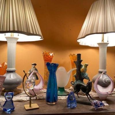 Bronze Doberman Pincher Dg Art glass Pair Queensware WEdgwood Lamps Rewired Works well 