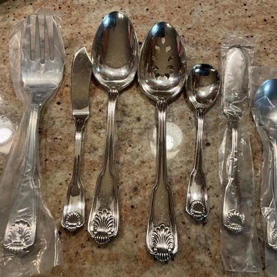 1340 Towle " London Shell'' Serving Pieces
