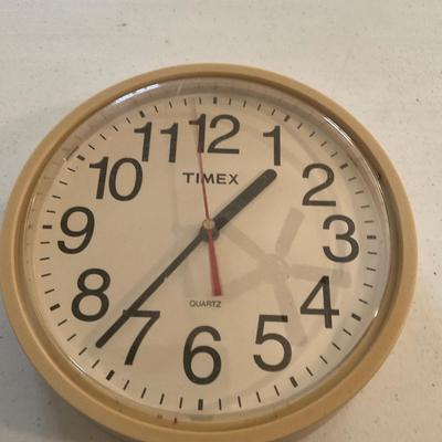 Times Quartz Clock