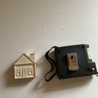 Locking Tape Measures