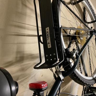 SCHWINN  BIKE With Helmet, like New