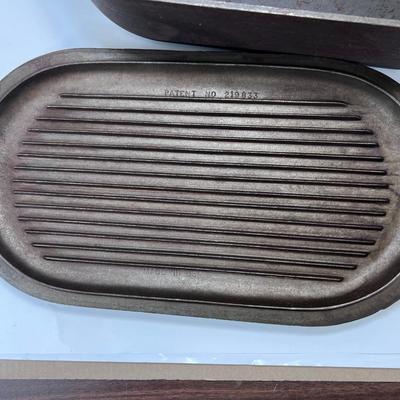 Lode Wildlife series Vintage cast iron Lid is also is a grill pan, turned to the inside