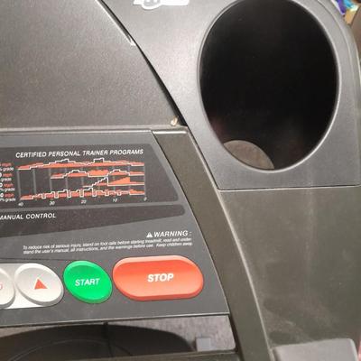 Nice Pro-Form Crosswalk Advanced 525x Treadmill Folding Spacesaver! Like new!