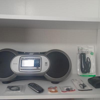 Sirius Sportster Boombox with remote control and Extras!