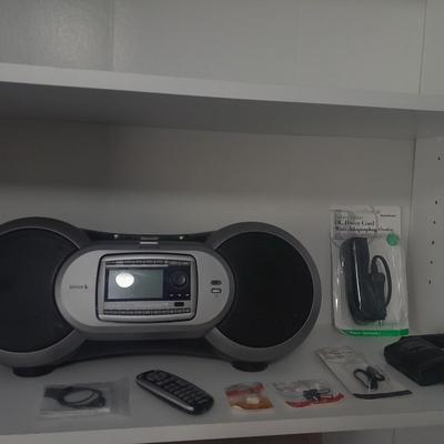 Sirius Sportster Boombox with remote control and Extras!