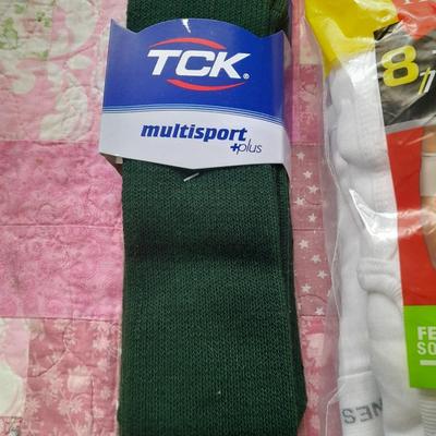 Package of Men's L/G New Briefs and 2 packs of new socks