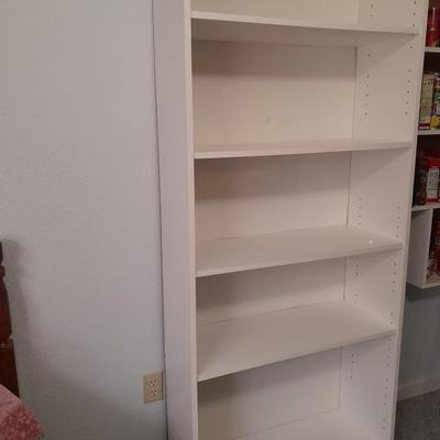 White Bookshelf with adjustable shelving