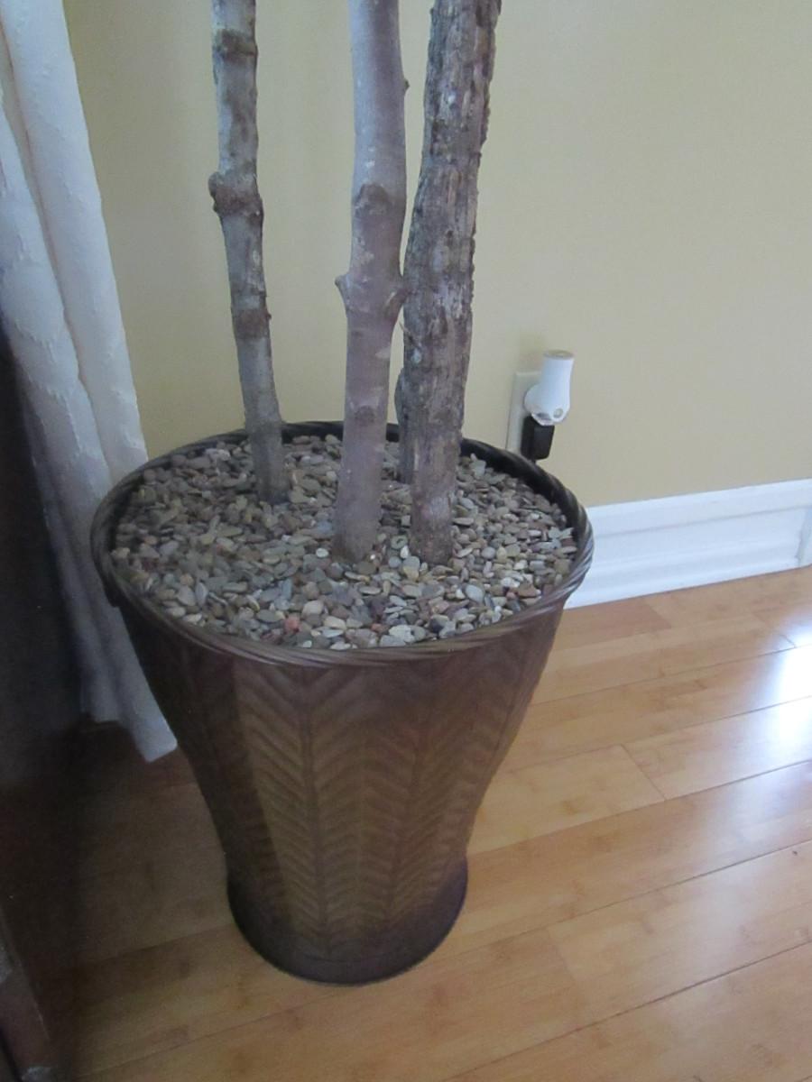 Artificial decorative tree entry 1 estatesales