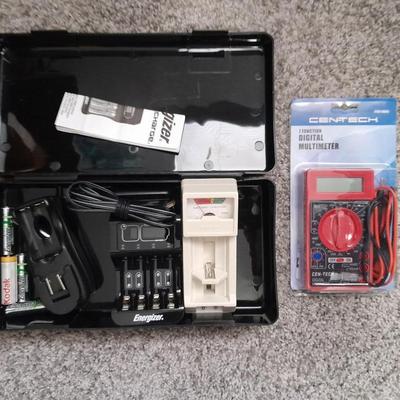 Energizer Battery chargers in plastic case with digital multimeter