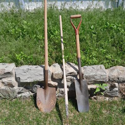 Hand tools, Shovel, a hoe and a spade shovel
