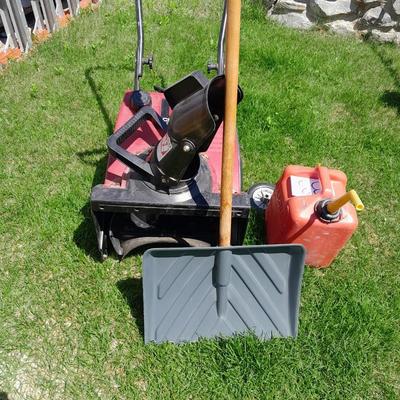 Toro Gas powered CCR PowerLite 3 horsepower Snowblower with Gas Can and snow shovel
