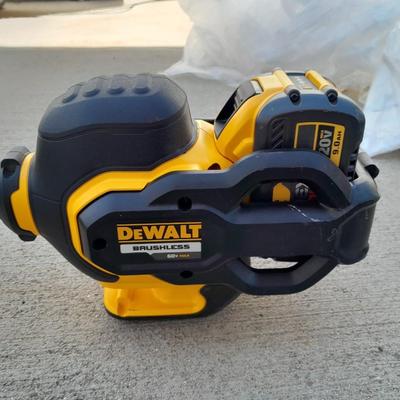 Battery operated Dewalt brushless Weed Eater with battery