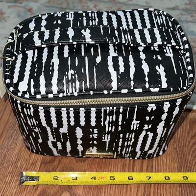 makeup or storage bag