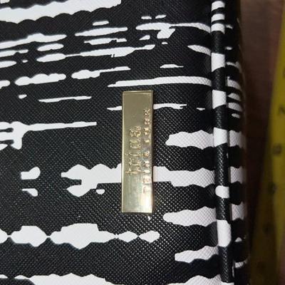 makeup or storage bag