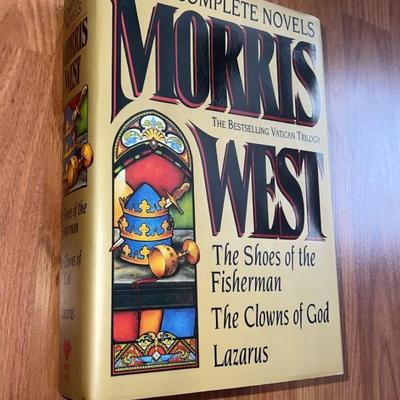 Morris west shoes of the fisherman book