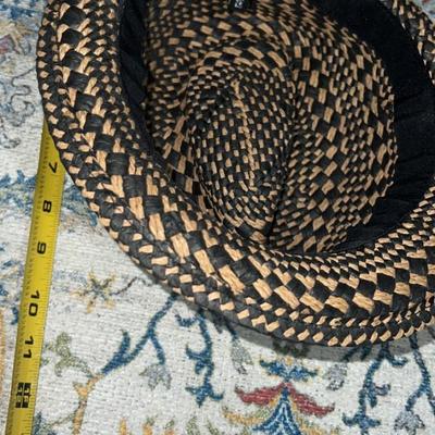 apt 9 hat