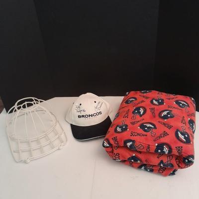 Signed Bronco's Hat a Bronco's Throw blanket and a hat form Not personalised