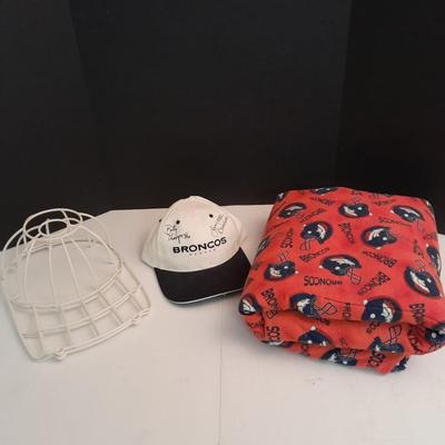 Signed Bronco's Hat a Bronco's Throw blanket and a hat form Not personalised