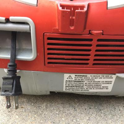 Bissell ZING vacuum cleaner, model 7100  08017B