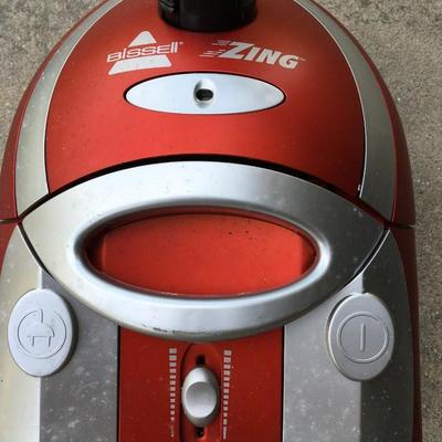 Bissell ZING vacuum cleaner, model 7100  08017B