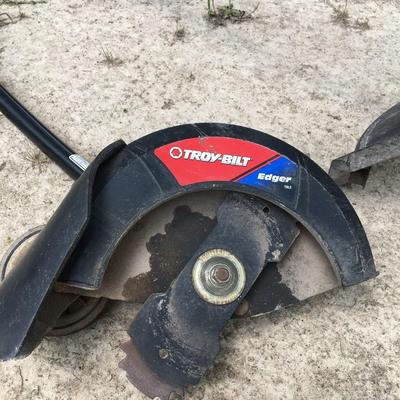 Troy-Bilt weed eater & edger, model TB475SS, NEEDS FUEL TANK & PRIMER BULB