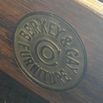 BERKEY & GAY FURNITURE ~ Inlaid Oak Entry Table ~ *Read Details