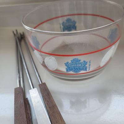 Vintage Superbowl kitchen