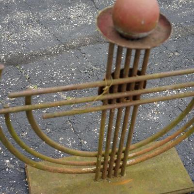 EXCELLENT EXAMPLE OF FRANK LLOYD WRIGHT PRAIRIE STYLE YARD ART.