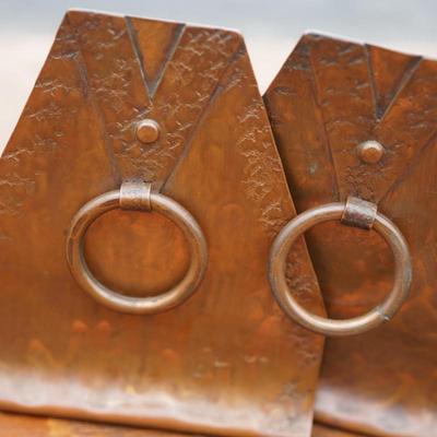 THREE PIECE HAMMERED COPPER DESK SET TO INCLUDE BOOKENDS, MATCH HOLDER AND PEN TRAY