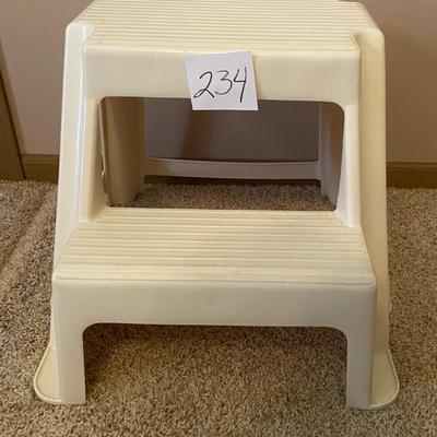 Rubbermaid Steps