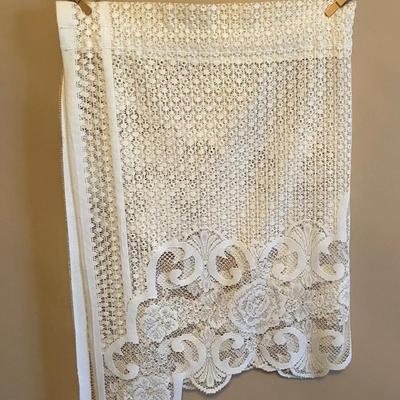 Lace Valance