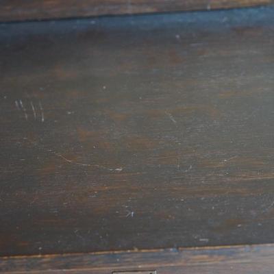 ANTIQUE ARTS AND CRAFTS STYLE SIDEBOARD.