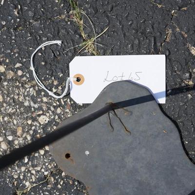 YARD ART CRANES/ ROD AND ROCK FORMS 4 total  1 as is