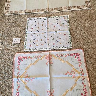 Small Tableclothes and Runner