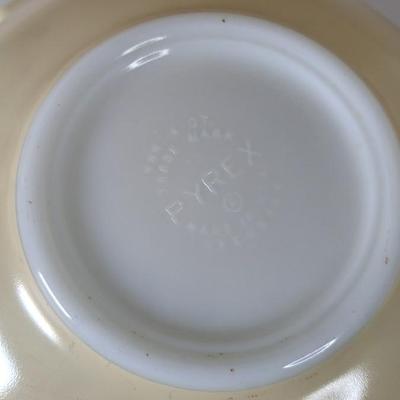 Pyrex Gold Scroll Chip and Dip Set