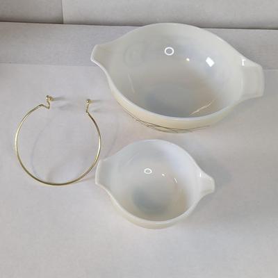 Pyrex Gold Scroll Chip and Dip Set