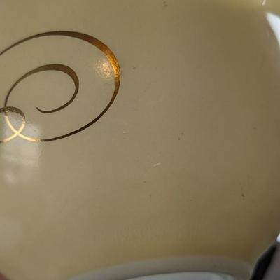 Pyrex Gold Scroll Chip and Dip Set