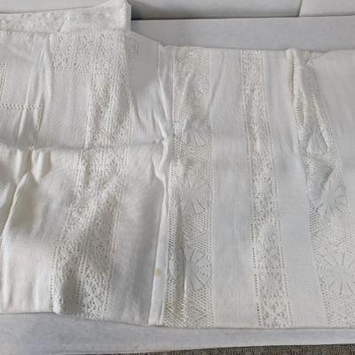 Vintage Table Linens