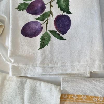 Vintage Table Linens