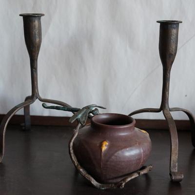 EPHRAIM POTTERY SIGNED KEVIN HINES 3  1/2" WITH A METAL FIREFLY HOLDER