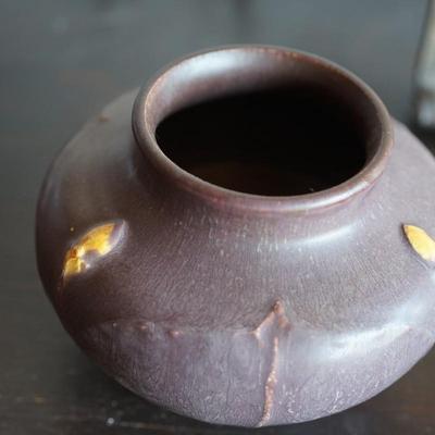 EPHRAIM POTTERY SIGNED KEVIN HINES 3  1/2" WITH A METAL FIREFLY HOLDER
