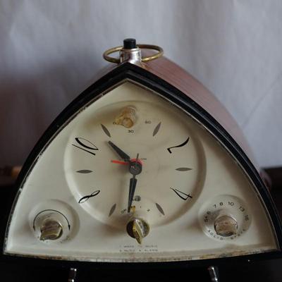 MID CENTURY MAGIC GLOW ALARM CLOCK/ HAMILTON INDUSTRIES DESK LAMP