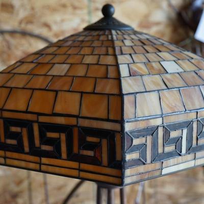 REPRODUCTION BUT VERY WELL MADE STAIN GLASS FLOOR LAMP