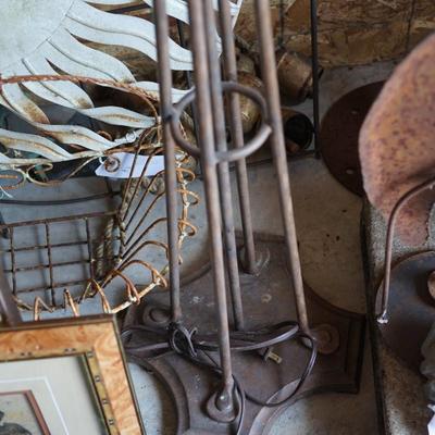 REPRODUCTION BUT VERY WELL MADE STAIN GLASS FLOOR LAMP