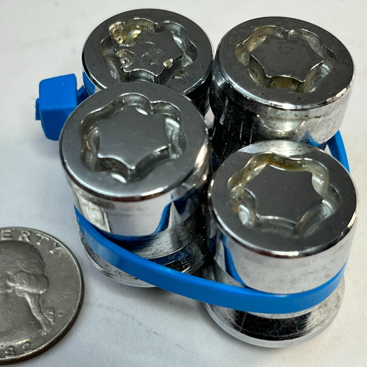 SET OF 4 CHROME LUG NUTS?