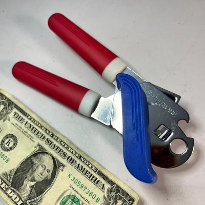 RED WHITE BLUE FARBERWARE CAN OPENER