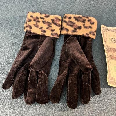 CHEETAH TRIMMED VELVET GLOVES