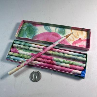 SET OF 6 FANCY PENCILS IN BOX
