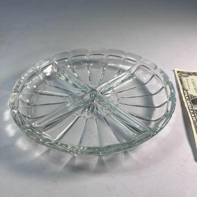 DIVIDED GLASS SERVING DISH